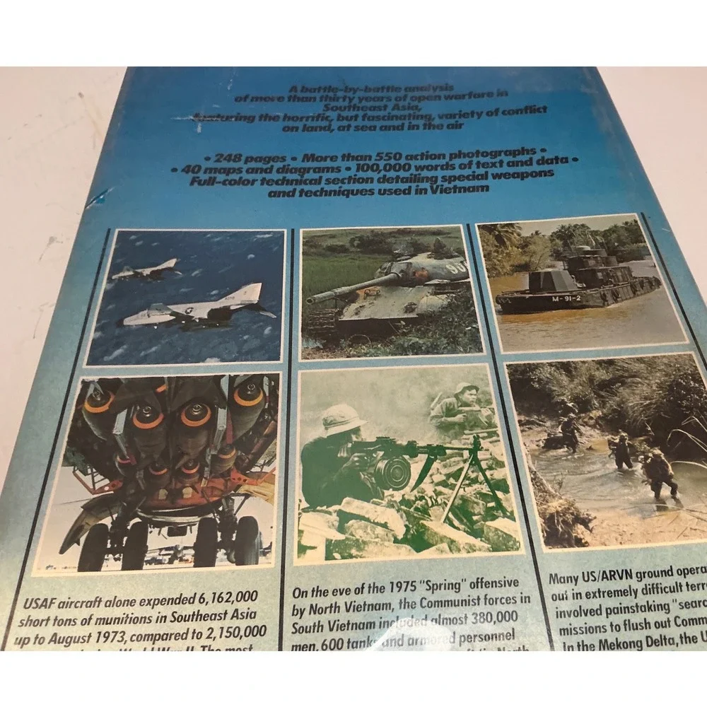 Crown Vintage The Vietnam War Illustrated History Book Ray Bonds 1979 Hardcover